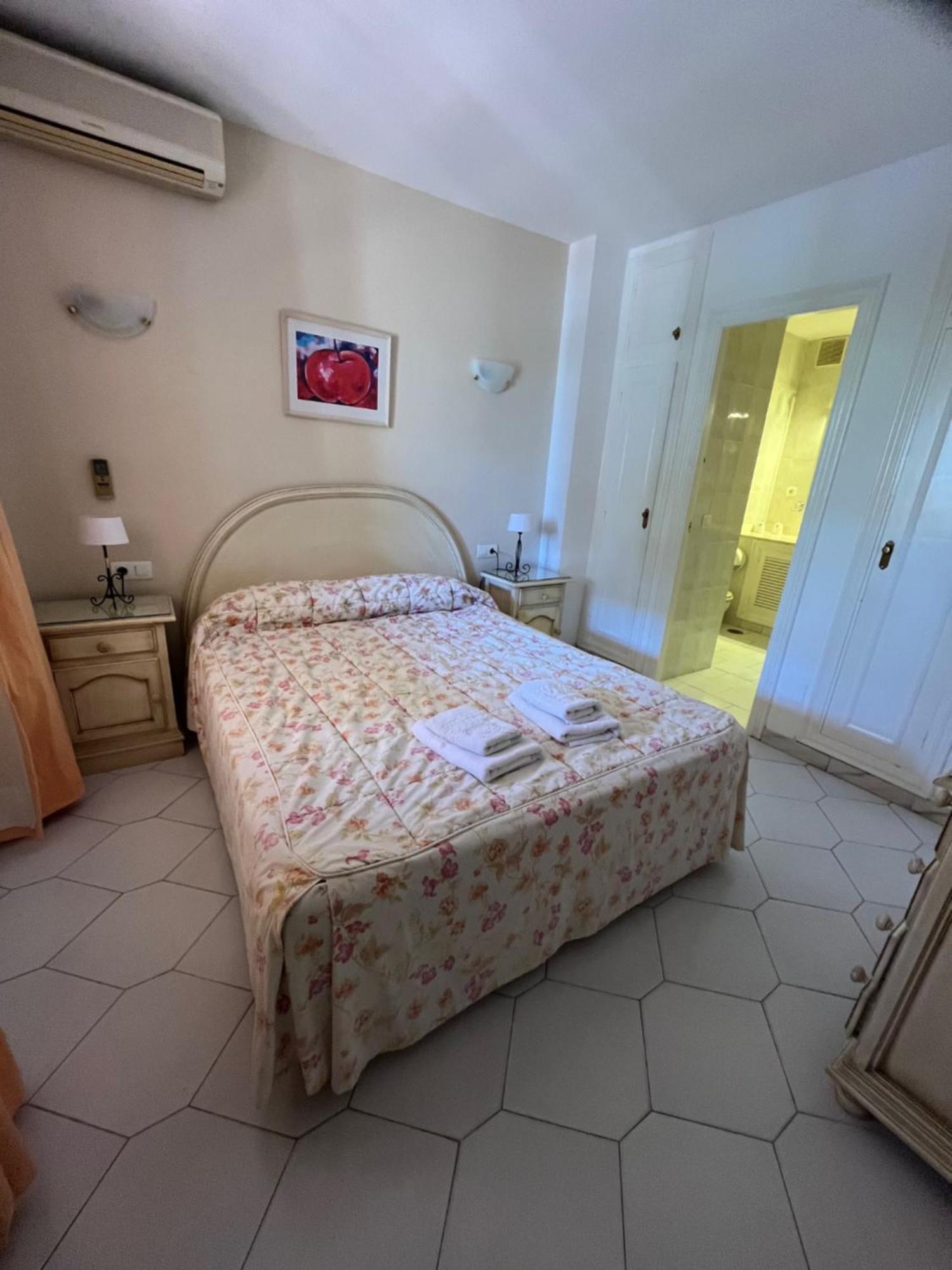 Apartamentos El Toro Marbella Exterior photo