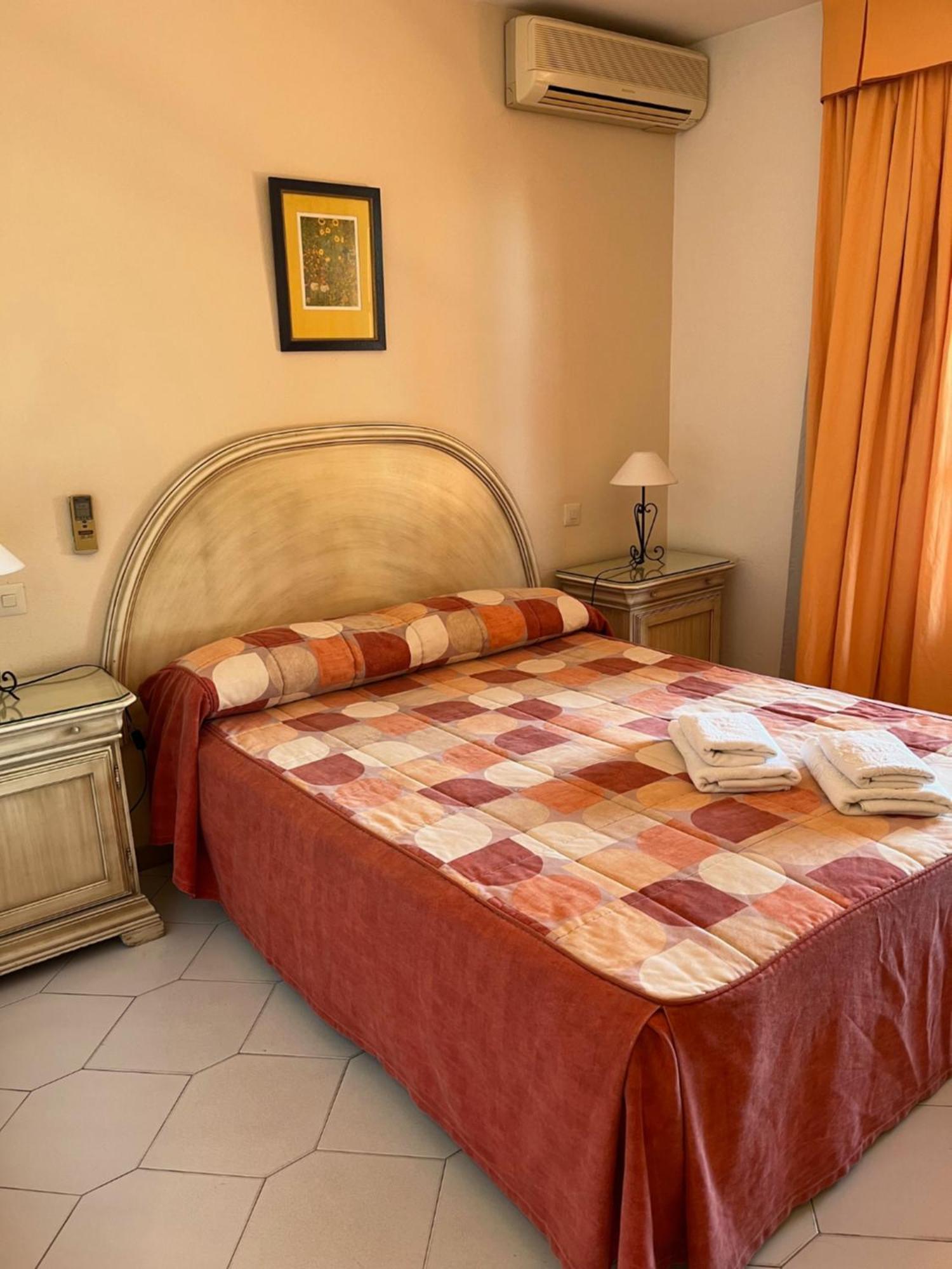 Apartamentos El Toro Marbella Exterior photo